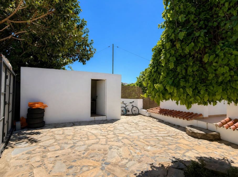 3 soverom Villa til salgs i Manilva med svømmebasseng garasje - € 430 000 (Ref: 9780262)