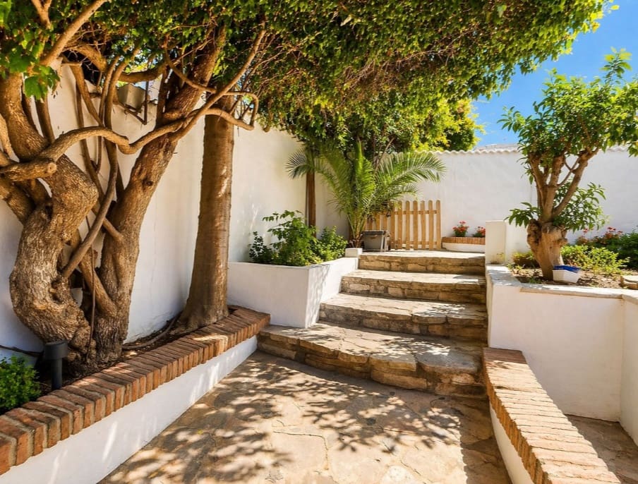 3 soverom Villa til salgs i Manilva med svømmebasseng garasje - € 430 000 (Ref: 9780262)