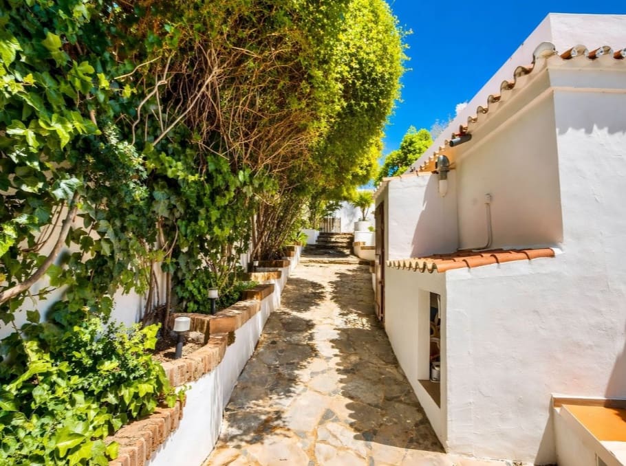 3 soverom Villa til salgs i Manilva med svømmebasseng garasje - € 430 000 (Ref: 9780262)