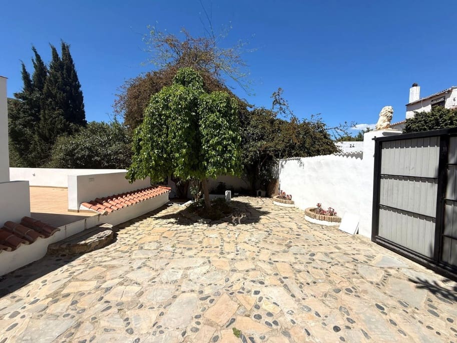 3 soverom Villa til salgs i Manilva med svømmebasseng garasje - € 430 000 (Ref: 9780262)