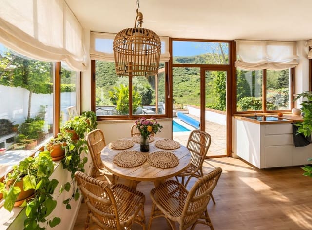 3 soverom Villa til salgs i Manilva med svømmebasseng garasje - € 430 000 (Ref: 9780262)