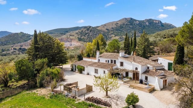 9 soveværelse Villa til salg i Santa Cruz de Tenerife med swimmingpool garage - € 780.000 (Ref: 9780264)