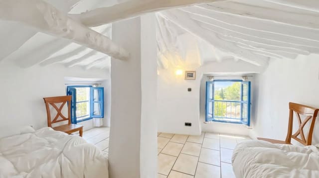9 slaapkamer Villa te koop in Archidona met zwembad garage - € 780.000 (Ref: 9780264)