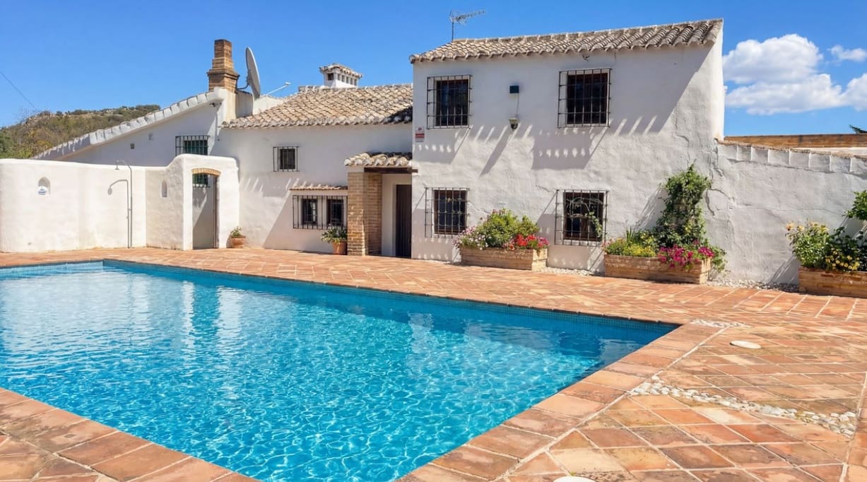 9 sovrum Villa till salu i Archidona med pool garage - 780 000 € (Ref: 9780264)