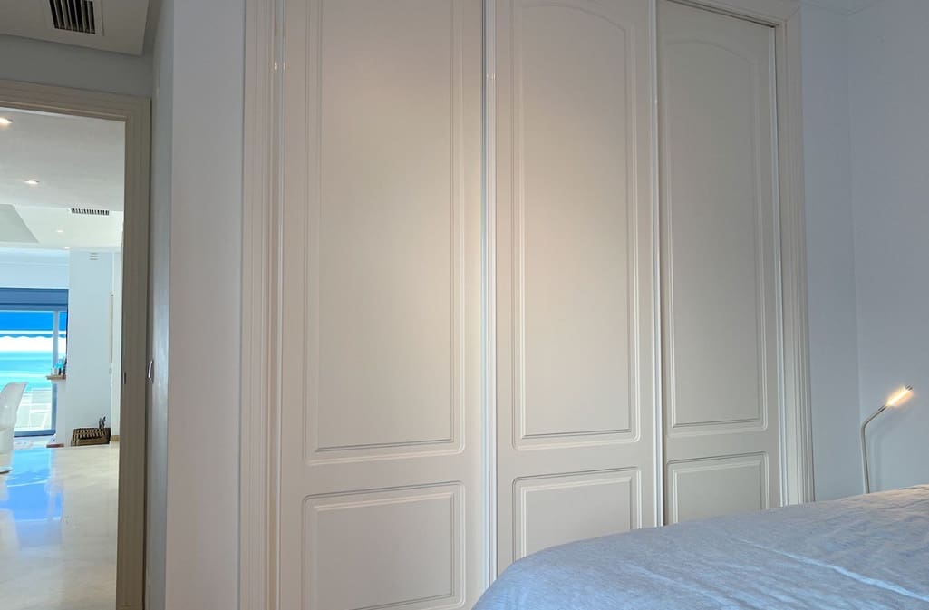 3 chambre Villa/Maison Semi-Mitoyenne à vendre à La Alcaidesa avec piscine garage - 875 000 € (Ref: 9788204)