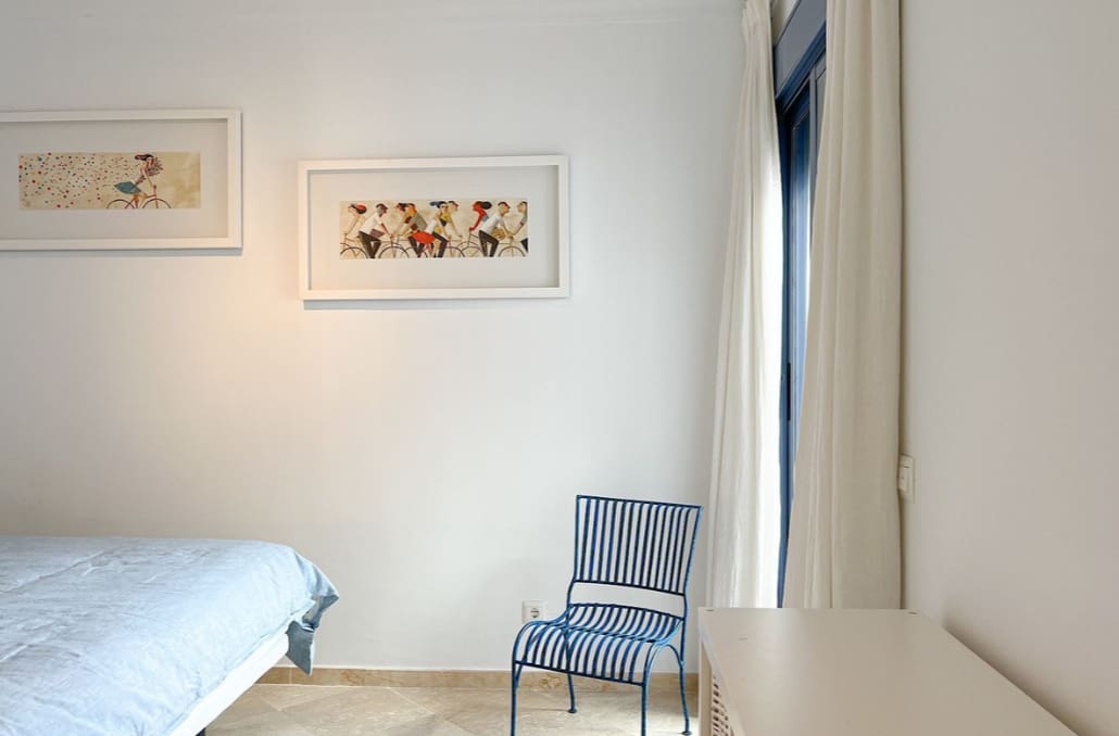 3 chambre Villa/Maison Semi-Mitoyenne à vendre à La Alcaidesa avec piscine garage - 875 000 € (Ref: 9788204)