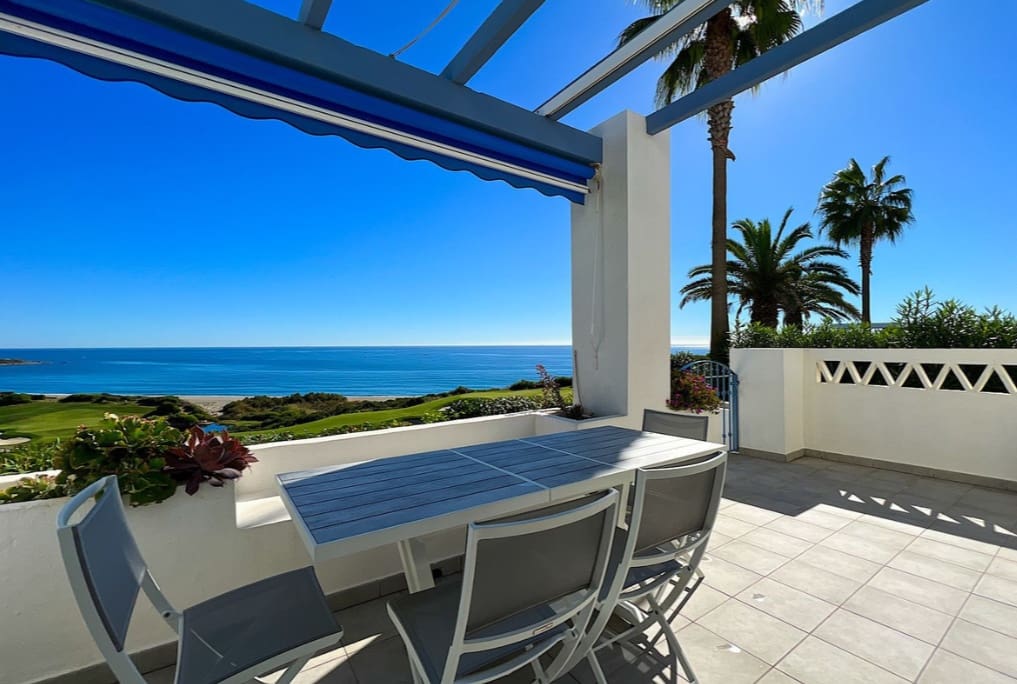 3 chambre Villa/Maison Semi-Mitoyenne à vendre à La Alcaidesa avec piscine garage - 875 000 € (Ref: 9788204)