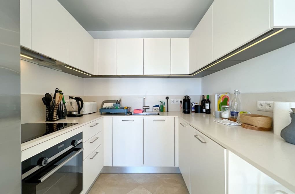 3 chambre Villa/Maison Semi-Mitoyenne à vendre à La Alcaidesa avec piscine garage - 875 000 € (Ref: 9788204)