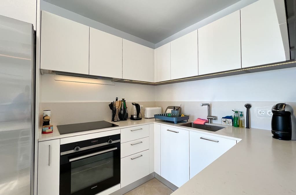 3 chambre Villa/Maison Semi-Mitoyenne à vendre à La Alcaidesa avec piscine garage - 875 000 € (Ref: 9788204)