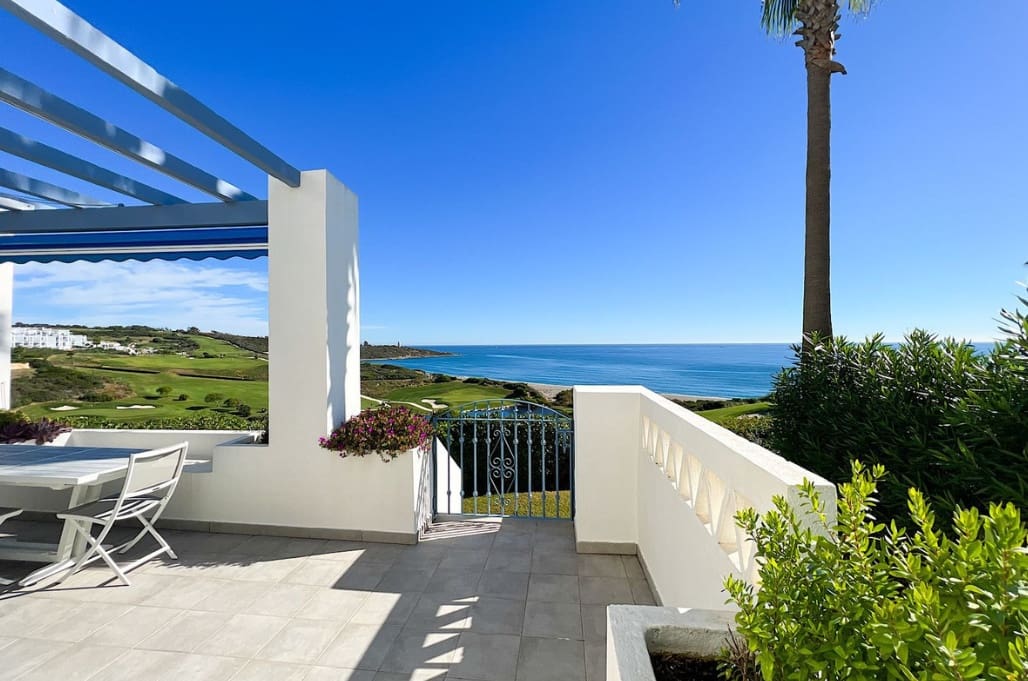 3 chambre Villa/Maison Semi-Mitoyenne à vendre à La Alcaidesa avec piscine garage - 875 000 € (Ref: 9788204)