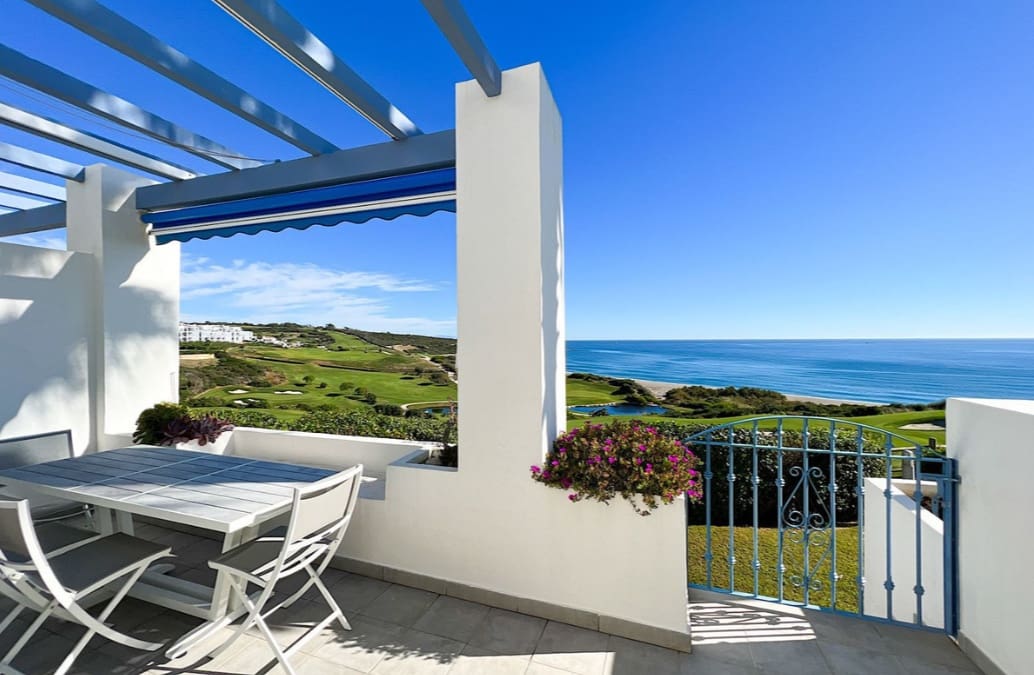 3 chambre Villa/Maison Semi-Mitoyenne à vendre à La Alcaidesa avec piscine garage - 875 000 € (Ref: 9788204)