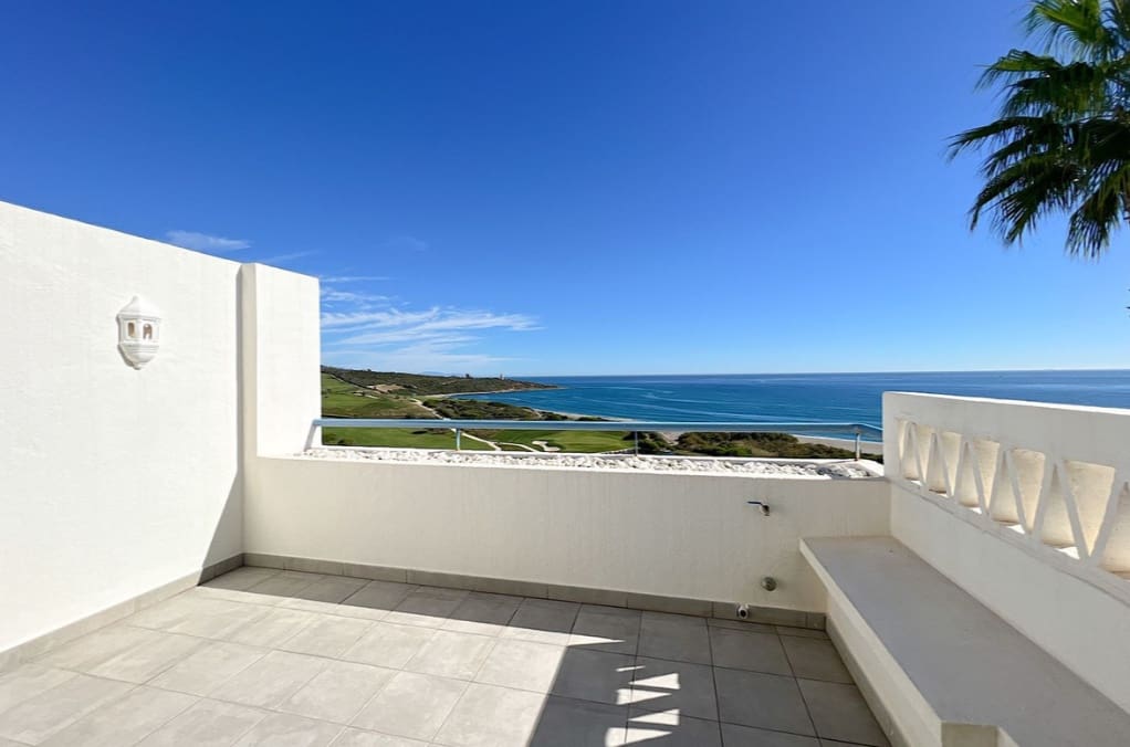 3 chambre Villa/Maison Semi-Mitoyenne à vendre à La Alcaidesa avec piscine garage - 875 000 € (Ref: 9788204)