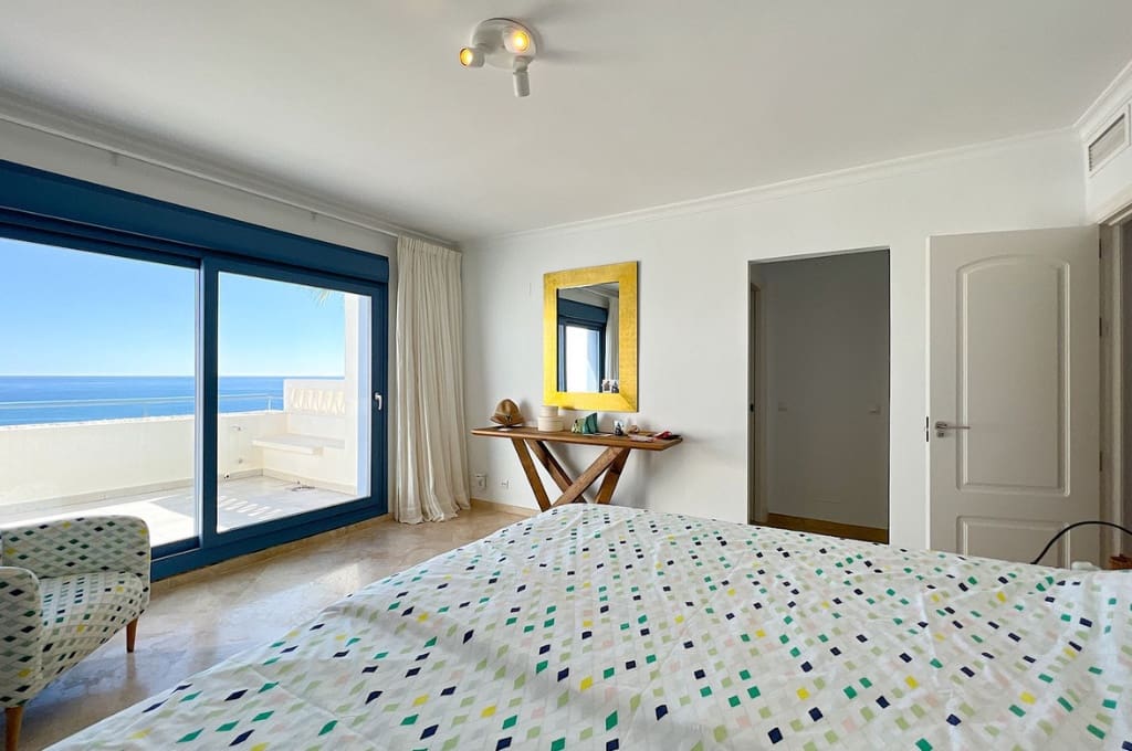 3 chambre Villa/Maison Semi-Mitoyenne à vendre à La Alcaidesa avec piscine garage - 875 000 € (Ref: 9788204)