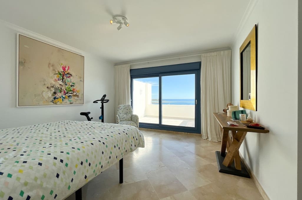 3 chambre Villa/Maison Semi-Mitoyenne à vendre à La Alcaidesa avec piscine garage - 875 000 € (Ref: 9788204)