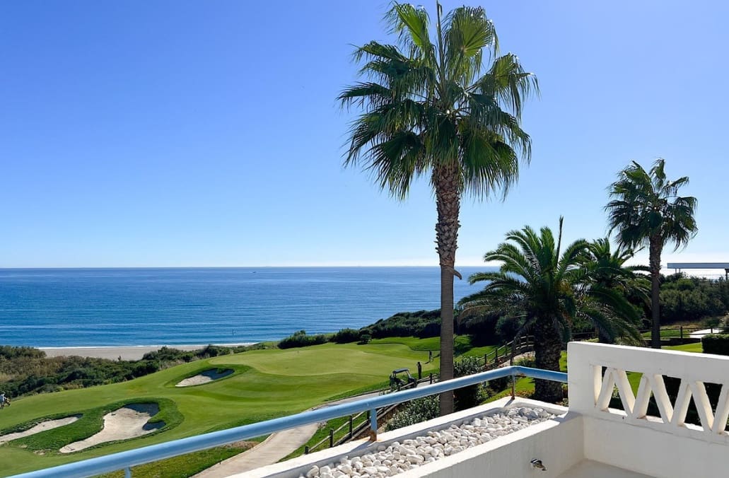 3 chambre Villa/Maison Semi-Mitoyenne à vendre à La Alcaidesa avec piscine garage - 875 000 € (Ref: 9788204)