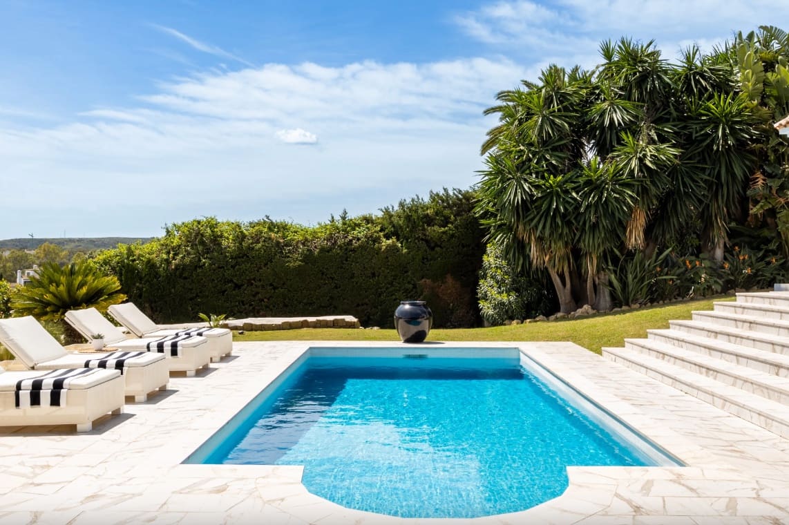 3 slaapkamer Villa te koop in Sotogrande met zwembad garage - € 1.795.000 (Ref: 9800565)