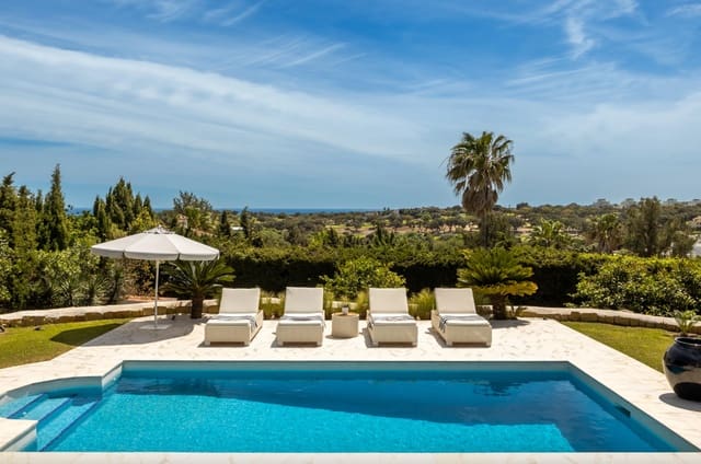 Chalet de 3 habitaciones en Sotogrande, San Roque en venta con piscina garaje - 1.795.000 € (Ref: 9800565)
