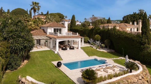 Chalet de 3 habitaciones en Sotogrande, San Roque en venta con piscina garaje - 1.795.000 € (Ref: 9800565)