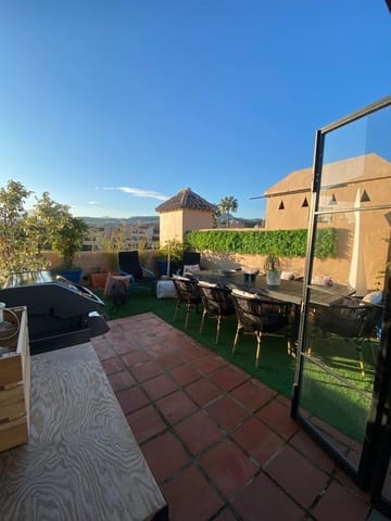 Ático de 3 habitaciones en El Paraiso, Estepona en venta con piscina - 835.000 € (Ref: 9800566)