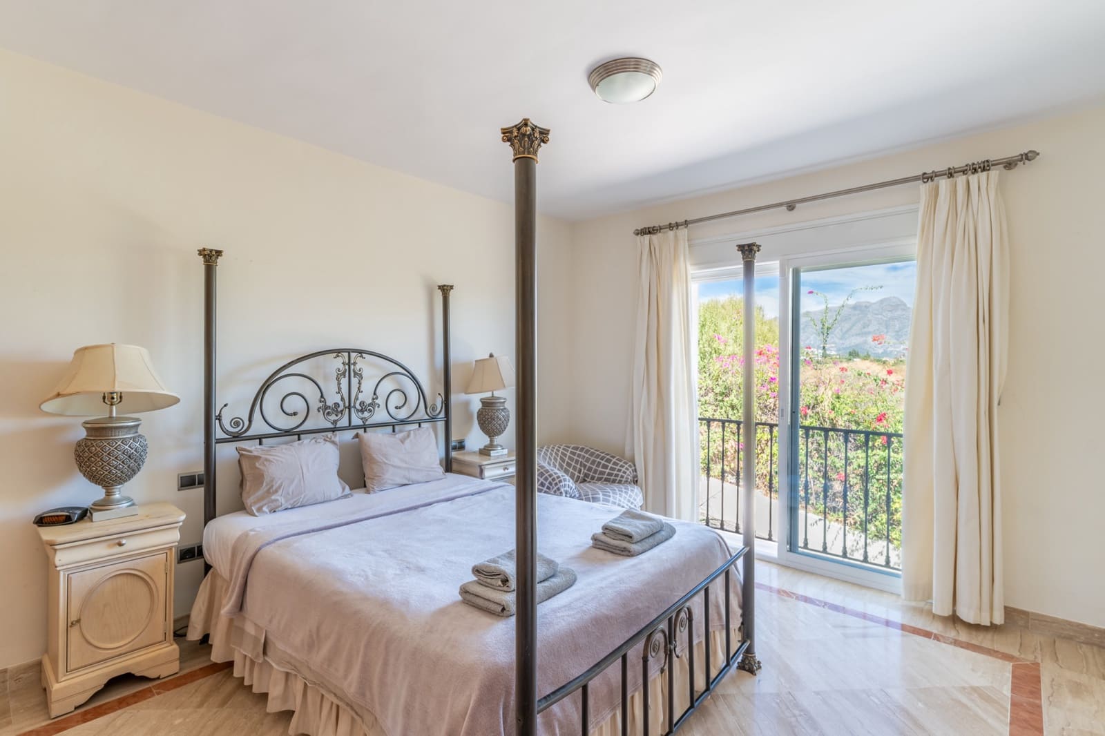 5 sovrum Villa till salu i Benahavis med pool garage - 4 499 000 € (Ref: 9800567)