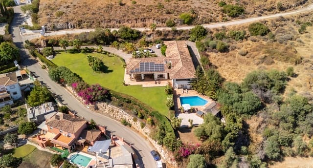 5 sovrum Villa till salu i Benahavís med pool garage - 4 499 000 € (Ref: 9800567)