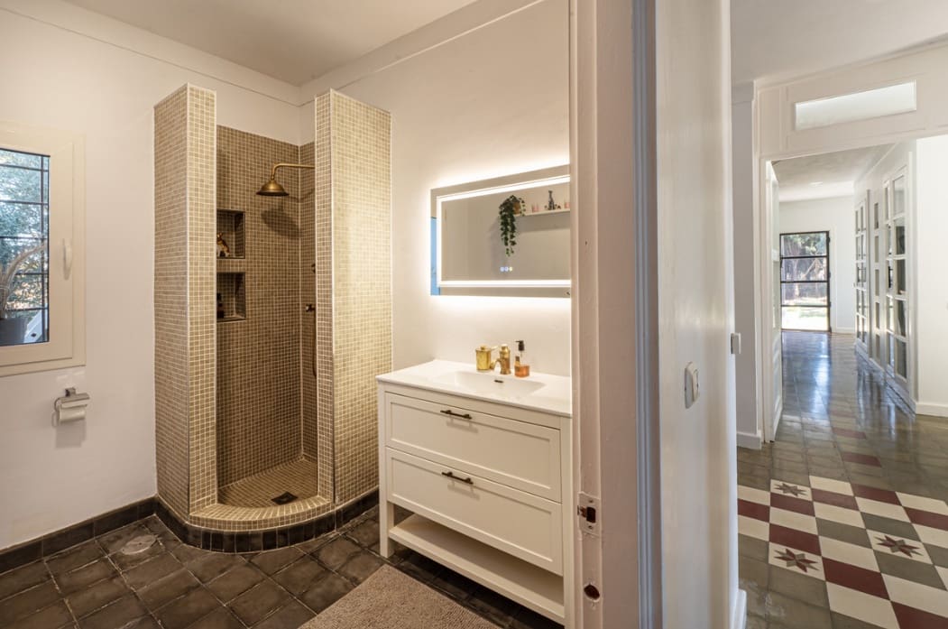 4 bedroom Villa for sale in Archidona with pool garage - € 519,000 (Ref: 9801274)