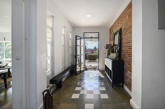 4 slaapkamer Villa te koop in Archidona met zwembad garage - € 519.000 (Ref: 9801274)