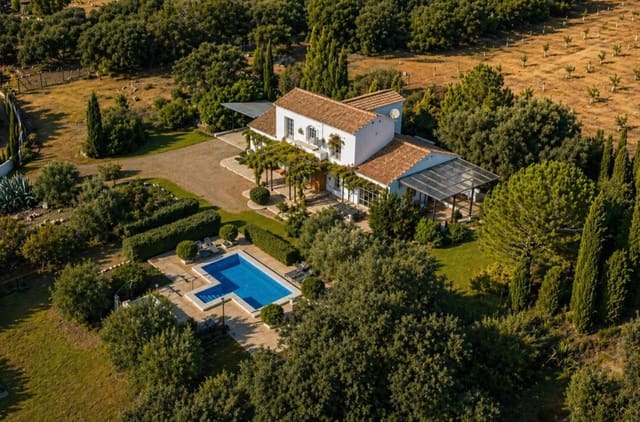 4 slaapkamer Villa te koop in Archidona met zwembad garage - € 519.000 (Ref: 9801274)