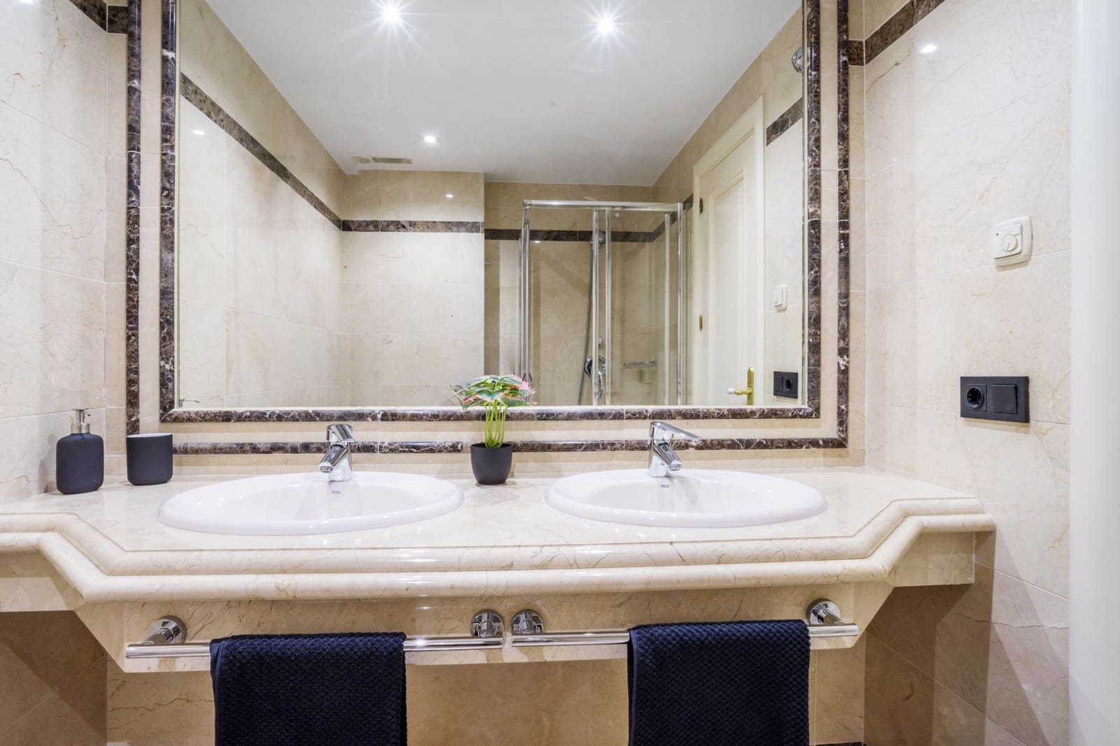 3 Zimmer Apartment zu verkaufen in Golden Mile mit Pool Garage - 925.000 € (Ref: 9801275)