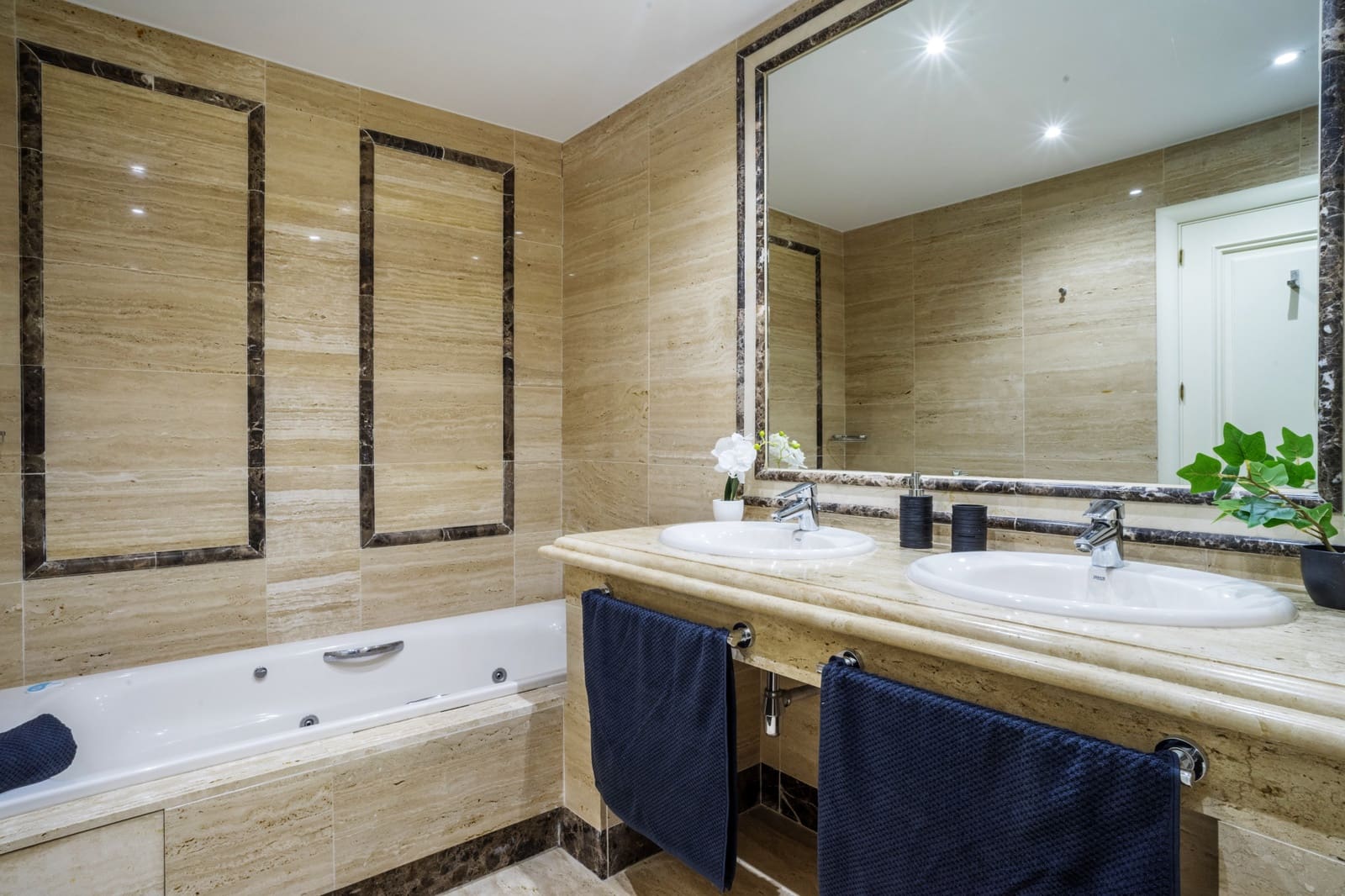 3 Zimmer Apartment zu verkaufen in Golden Mile mit Pool Garage - 925.000 € (Ref: 9801275)