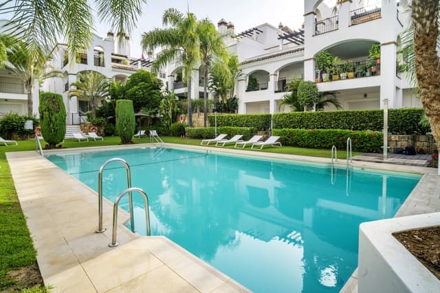3 Zimmer Apartment zu verkaufen in Golden Mile, Marbella mit Pool Garage - 925.000 € (Ref: 9801275)