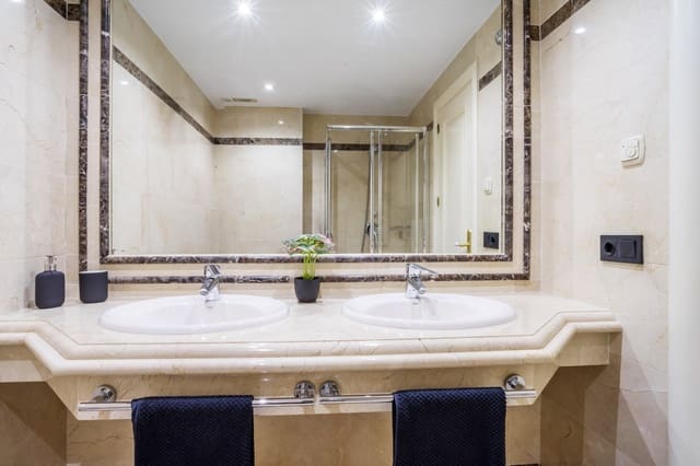 3 soveværelse Lejlighed til salg i Golden Mile, Marbella med swimmingpool garage - € 925.000 (Ref: 9801275)