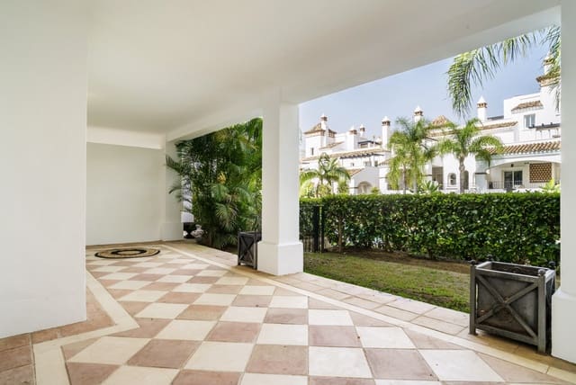 3 soveværelse Lejlighed til salg i Golden Mile, Marbella med swimmingpool garage - € 925.000 (Ref: 9801275)