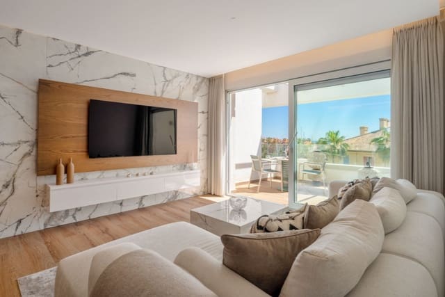 3 chambre Penthouse à vendre à Sotogrande, San Roque avec piscine garage - 990 000 € (Ref: 9801276)