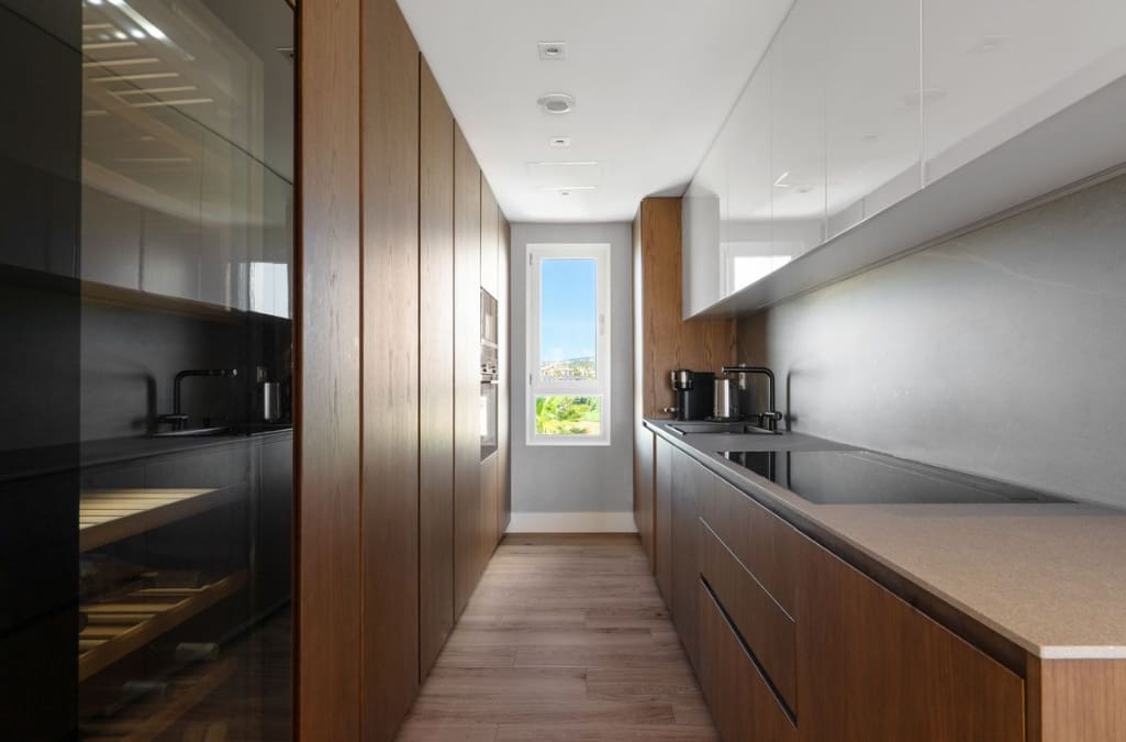 3 chambre Penthouse à vendre à Sotogrande avec piscine garage - 990 000 € (Ref: 9801276)