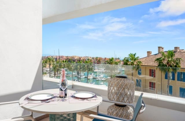3 Zimmer Penthouse zu verkaufen in Sotogrande, San Roque mit Pool Garage - 990.000 € (Ref: 9801276)