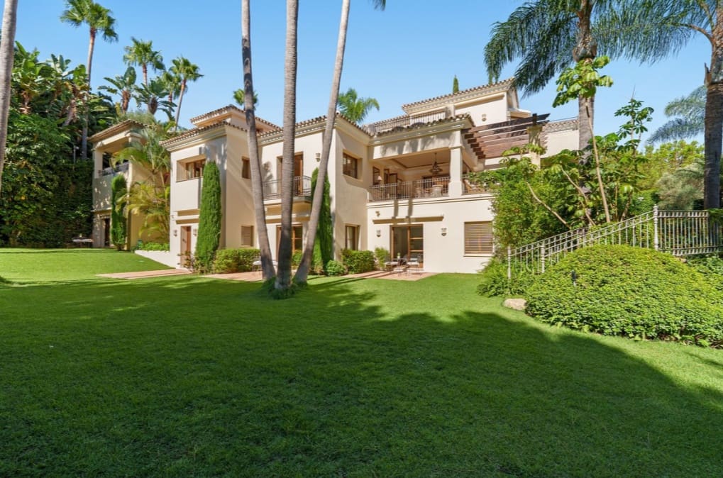 6 soveværelse Villa til salg i Marbella med swimmingpool garage - € 8.950.000 (Ref: 9813247)
