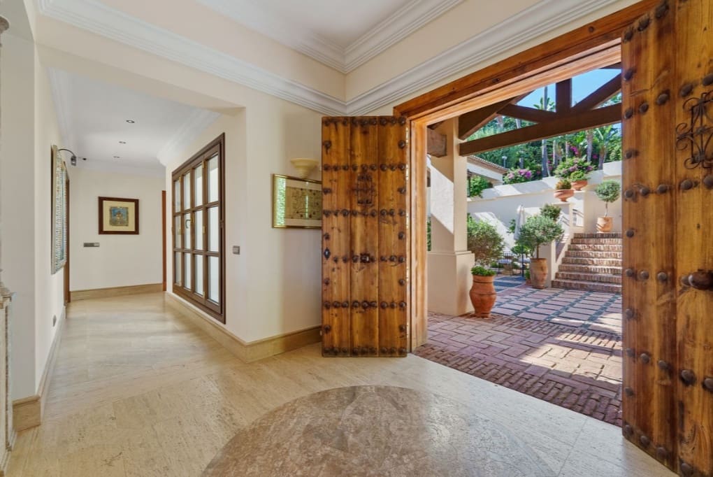 6 soveværelse Villa til salg i Marbella med swimmingpool garage - € 8.950.000 (Ref: 9813247)
