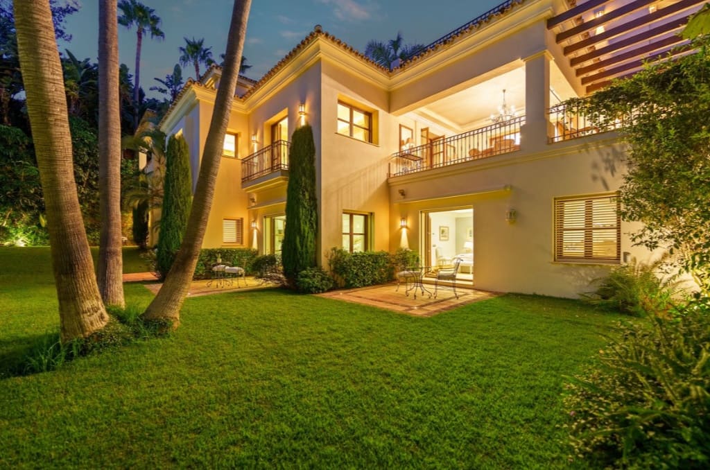 6 soveværelse Villa til salg i Marbella med swimmingpool garage - € 8.950.000 (Ref: 9813247)
