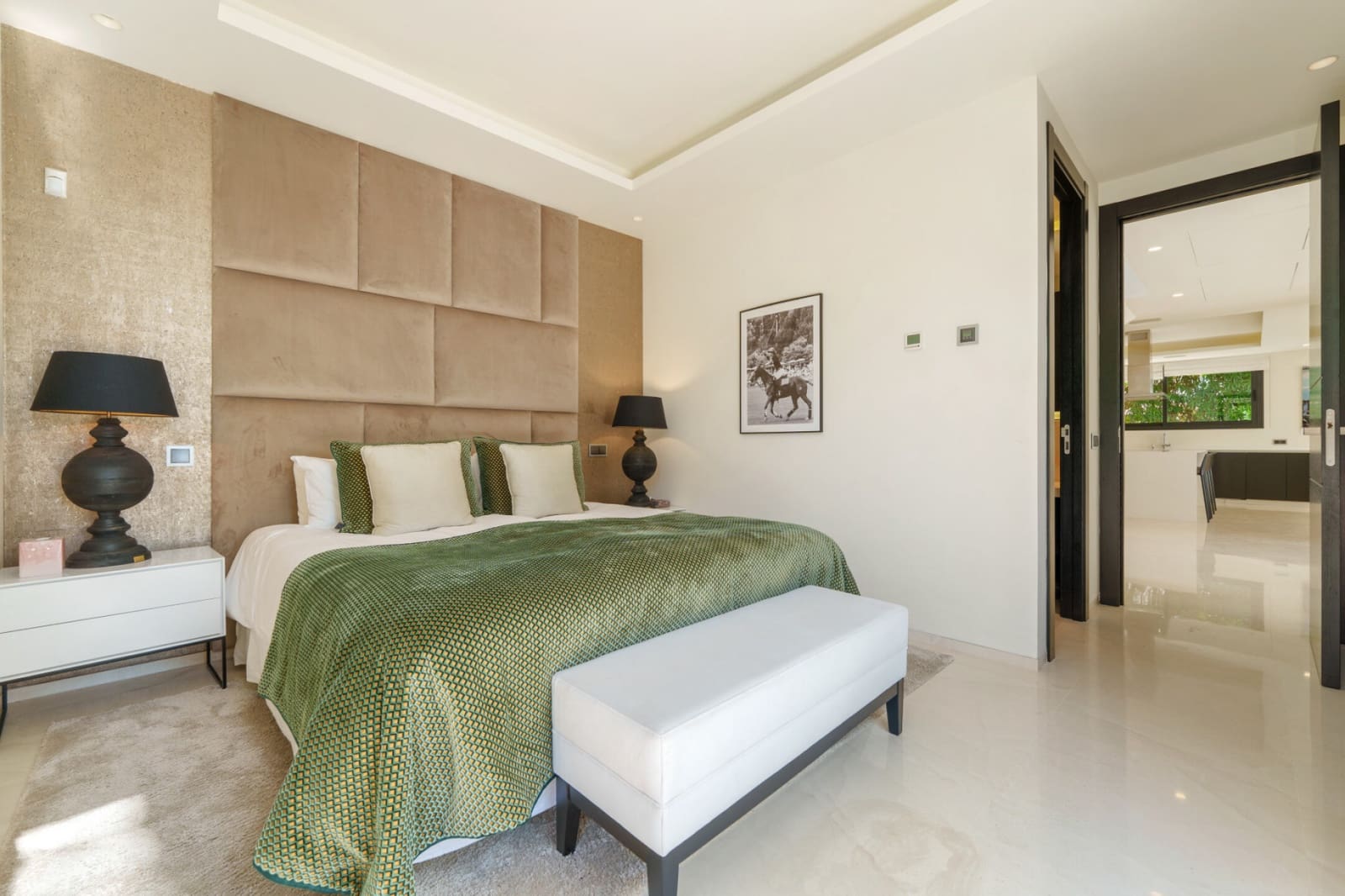 6 bedroom Villa for sale in Nueva Andalucia with pool garage - € 4,290,000 (Ref: 9814283)