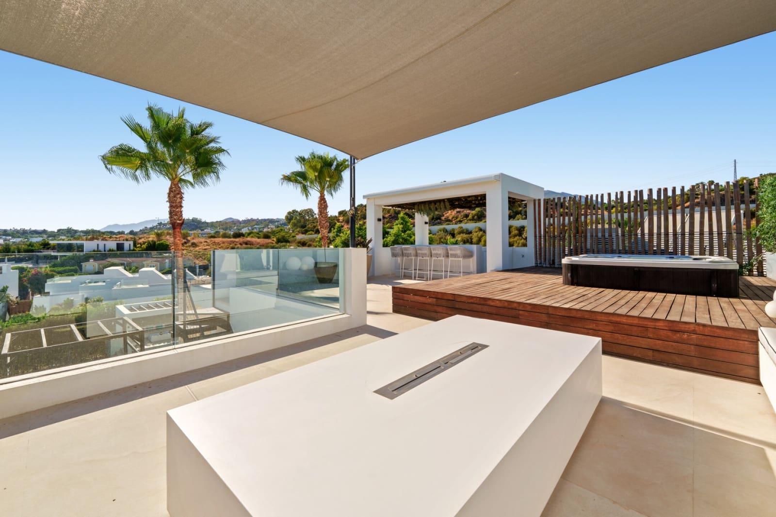 6 bedroom Villa for sale in Nueva Andalucia with pool garage - € 4,290,000 (Ref: 9814283)