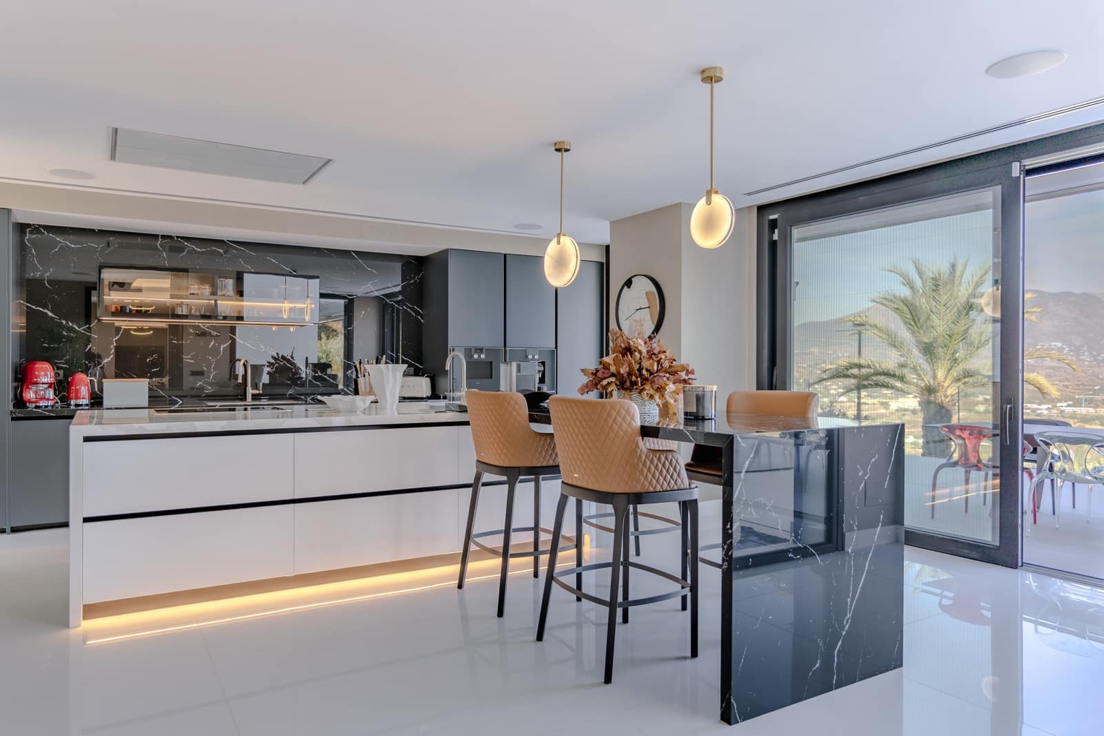 5 chambre Villa/Maison à vendre à La Cala de Mijas avec piscine garage - 3 990 000 € (Ref: 9814285)