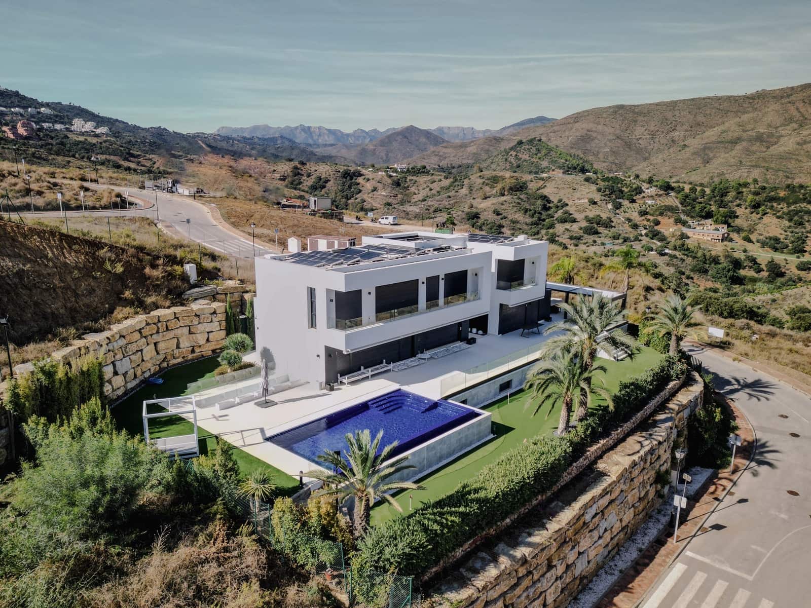 5 chambre Villa/Maison à vendre à La Cala de Mijas avec piscine garage - 3 990 000 € (Ref: 9814285)