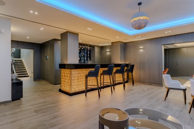 5 Zimmer Villa zu verkaufen in La Cala de Mijas, Mijas mit Pool Garage - 3.990.000 € (Ref: 9814285)