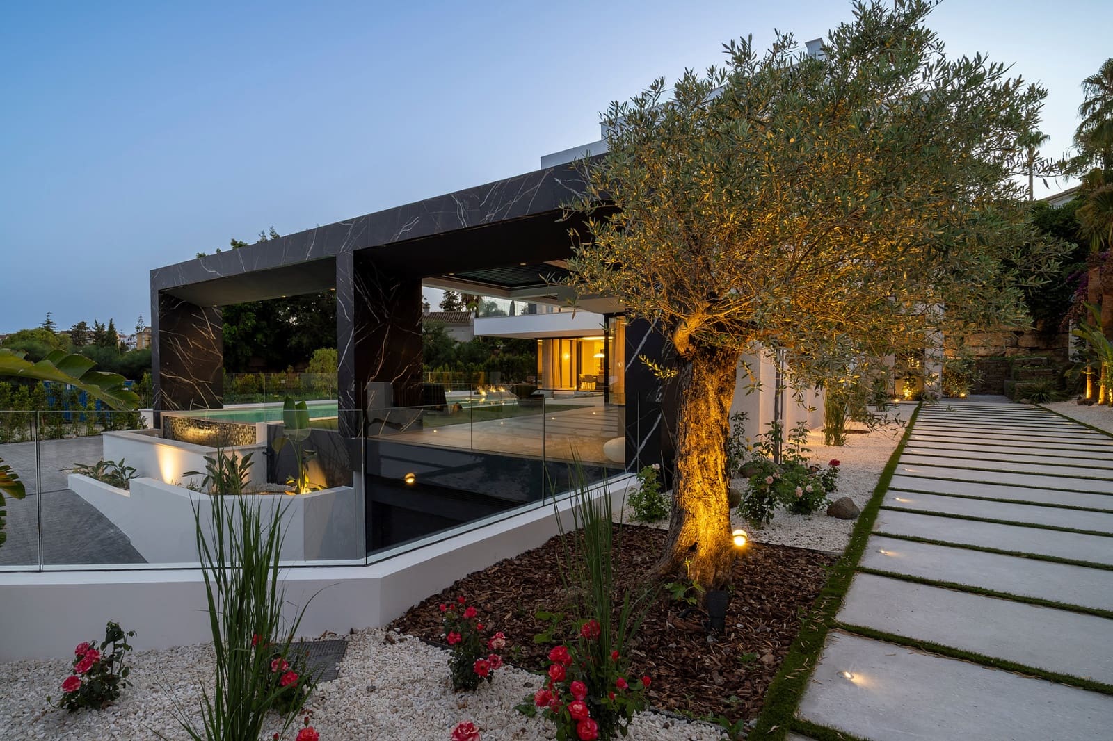 6 soveværelse Villa til salg i Marbella med swimmingpool garage - € 6.800.000 (Ref: 9814286)