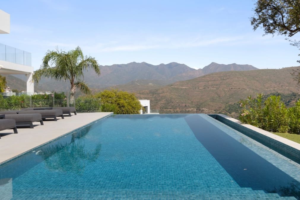 4 quarto Moradia para venda em Marbella com piscina garagem - 3 650 000 € (Ref: 9824681)
