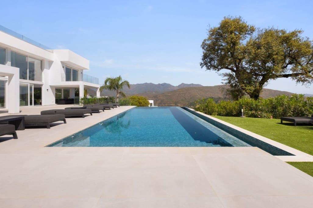 4 quarto Moradia para venda em Marbella com piscina garagem - 3 650 000 € (Ref: 9824681)