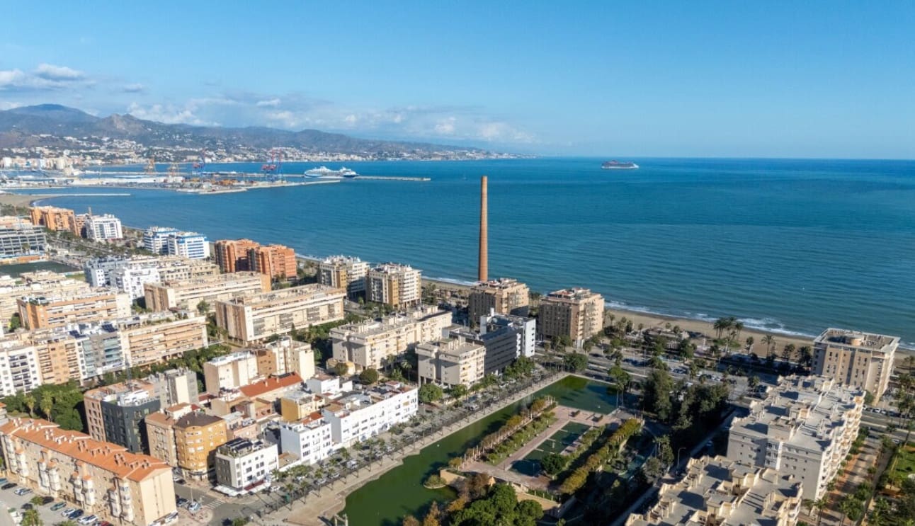 2 soveværelse Lejlighed til salg i Malaga by med swimmingpool garage - € 560.000 (Ref: 9824682)