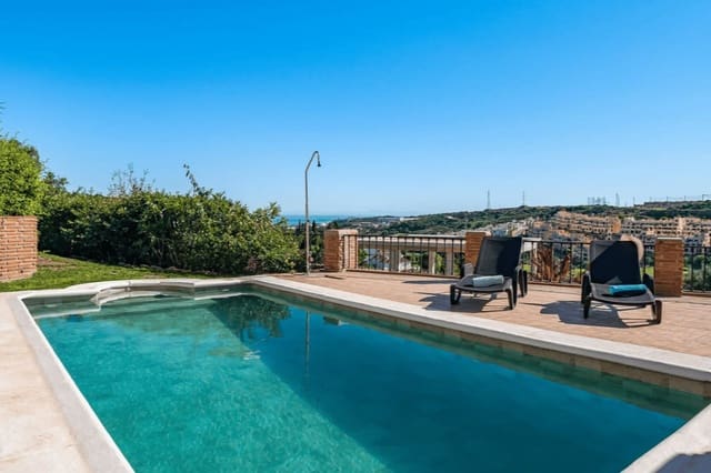 4 quarto Moradia para venda em Estepona com piscina garagem - 1 500 000 € (Ref: 9824684)