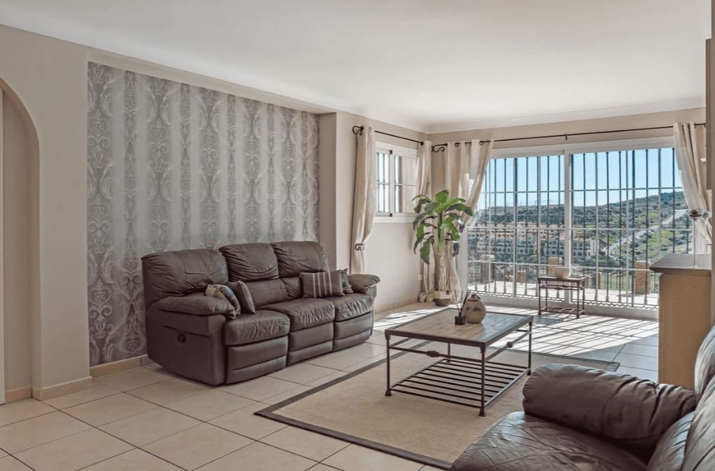 4 quarto Moradia para venda em Estepona com piscina garagem - 1 500 000 € (Ref: 9824684)